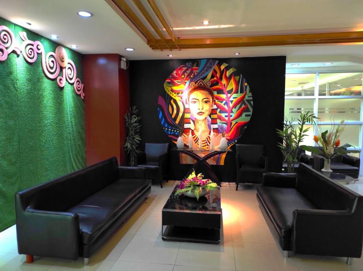 Greenwindows Hotel Davao City Exterior foto